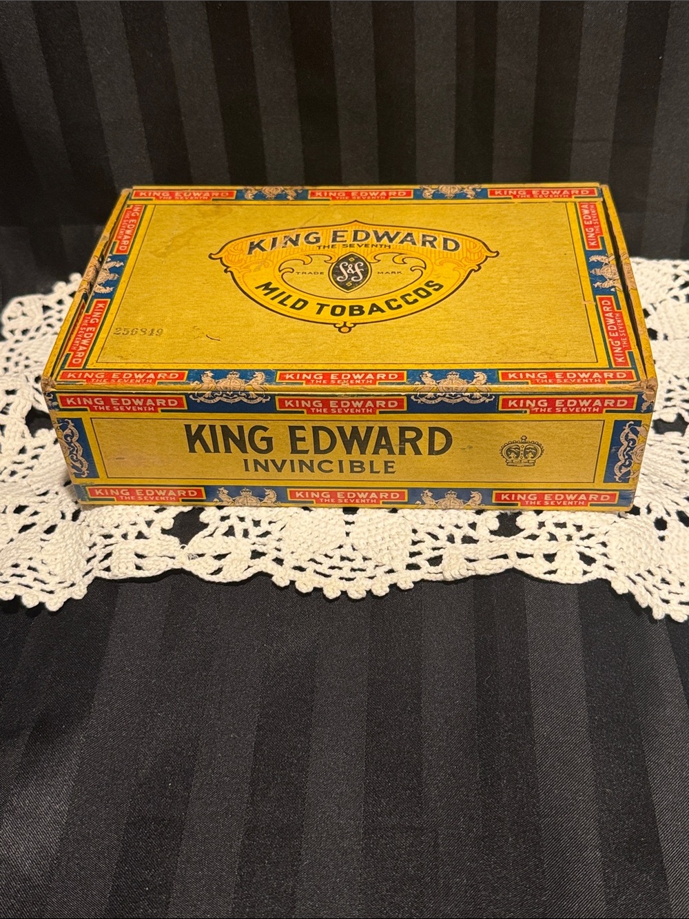 Vintage King Edward Invincible Cigar Box